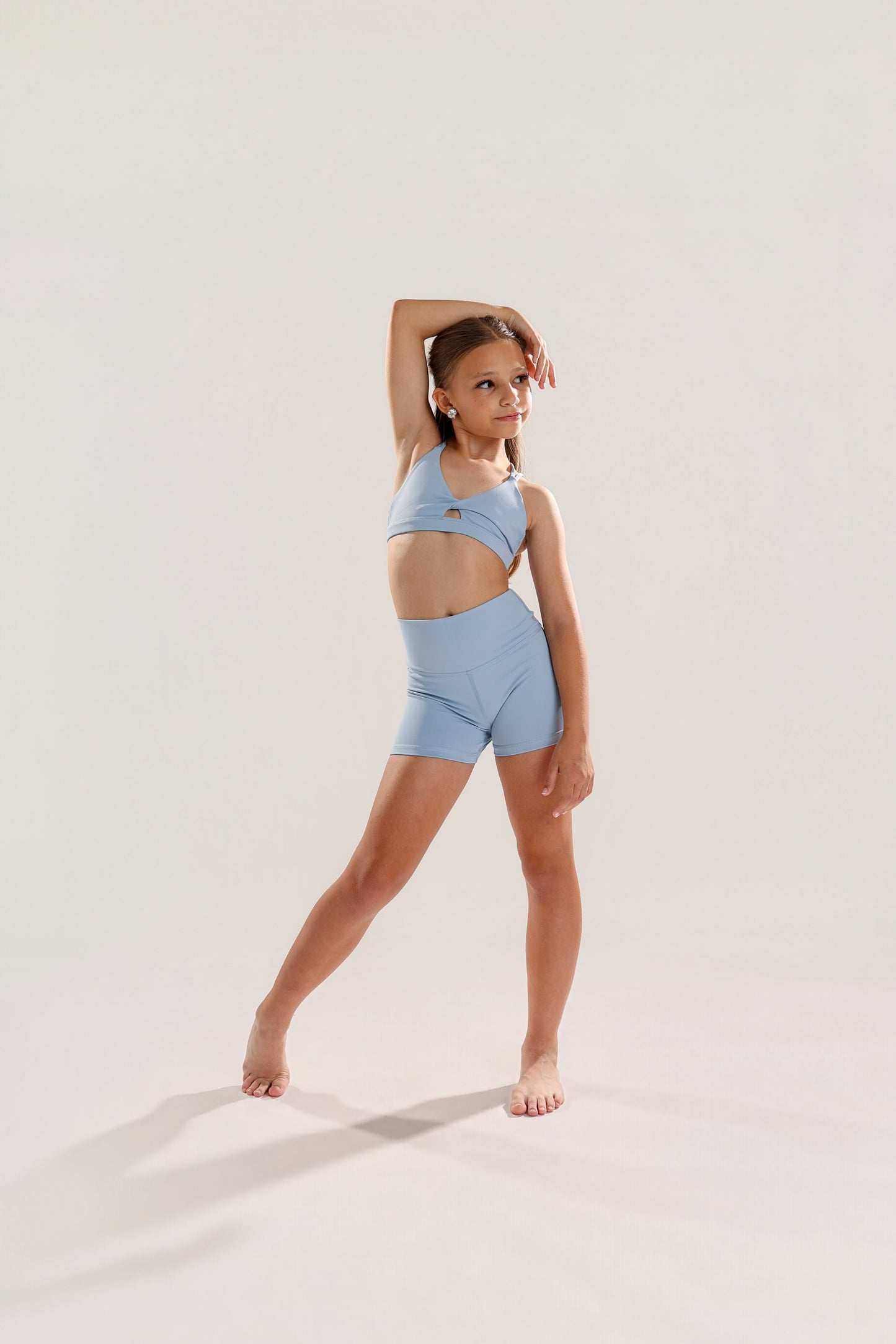 TATE TWIST TOP IN DUSTY BLUE