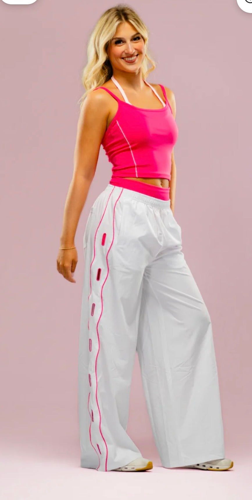 NYX TRACK PANT LIPSTICK AND WHITE