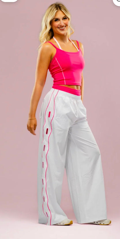 NYX TRACK PANT LIPSTICK AND WHITE